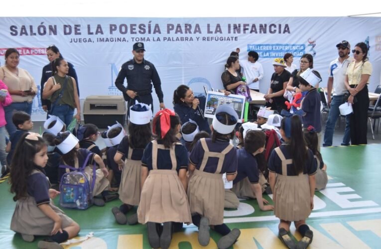 Niñas y niños inundan la Feria Internacional del Libro de Coahuila